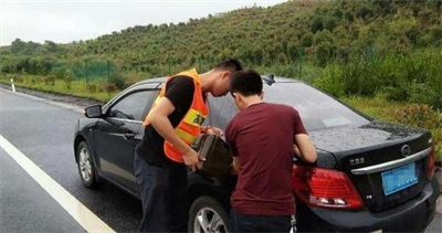 沙湾区永福道路救援